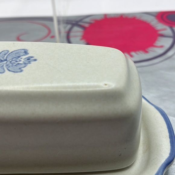 Pfaltzgraff Discontinued Yorktowne Pattern Butter Dish GUC - Picture 5 of 6